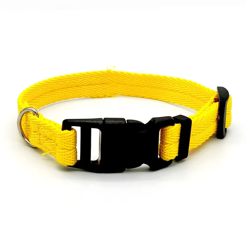 Collier en Nylon Réglable - Confort et Style avec Fermeture Clip et Anneau Métallique